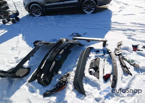 2019 Toyota Prius Le from USA, damaged, VIN JTDL9RFU6K3003133